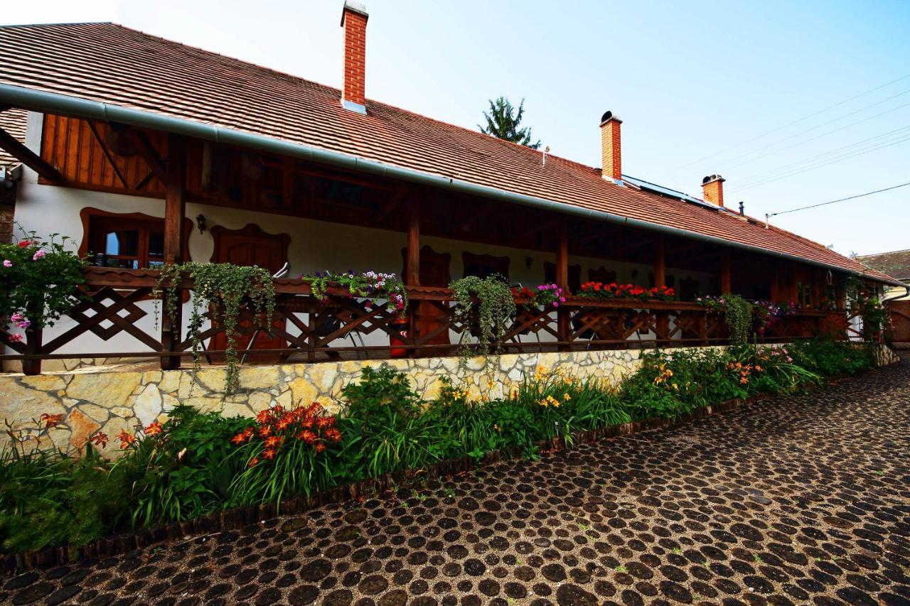Ocsardi Topanzio Exterior foto